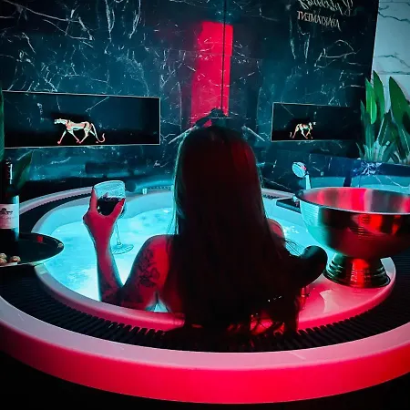 Apartment Z Jacuzzi - Centrum Szczytna Mazury *