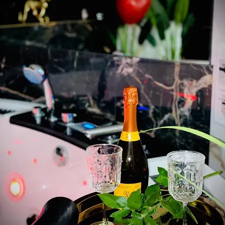 Z Jacuzzi - Centrum Szczytna Mazury