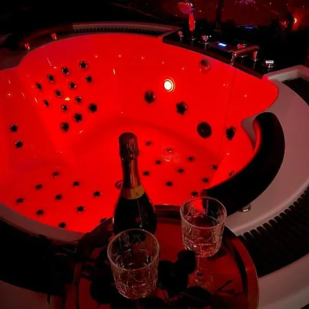 Apartment Z Jacuzzi - Centrum Szczytna Mazury