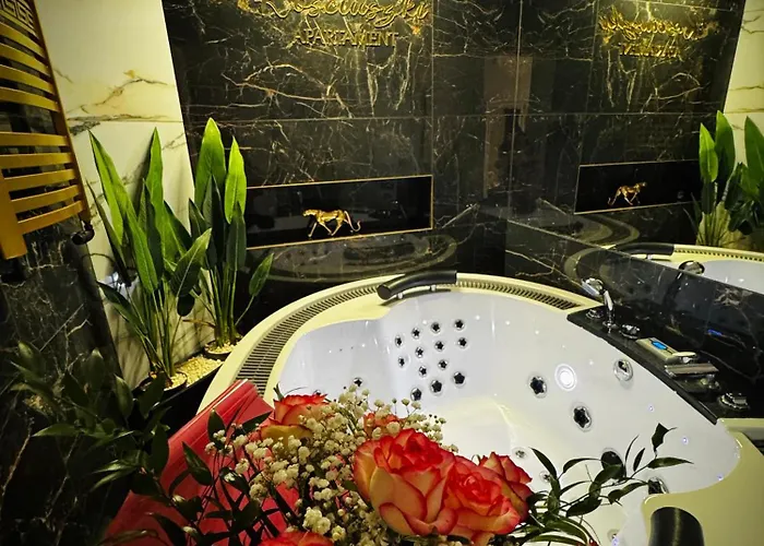 Apartment Z Jacuzzi - Centrum Szczytna Mazury *